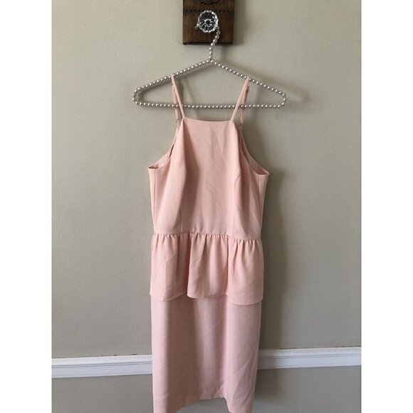 Gianni Bini Womens Size 2 Peach Peplum Dress Sleeveless - Picture 1 of 6